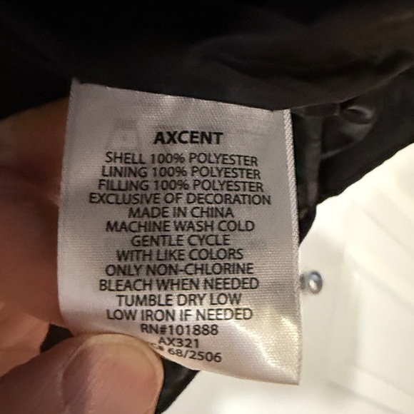 Men's Black Puffer Jacket - Picture 5 of 8